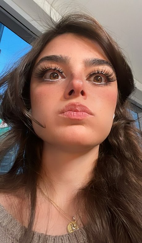 Aruuu star adult img