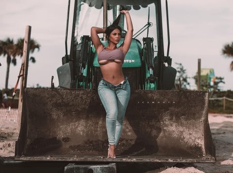 Litza Yanez erotic actress archive