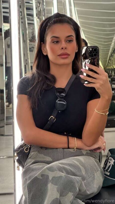 Wendyfiore star top archive