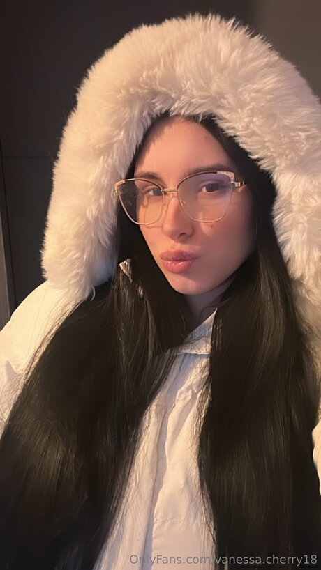 Vanessa Cherry18 star free gallery