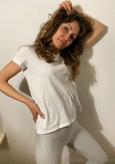 Viki Soul pretty pornstar pics