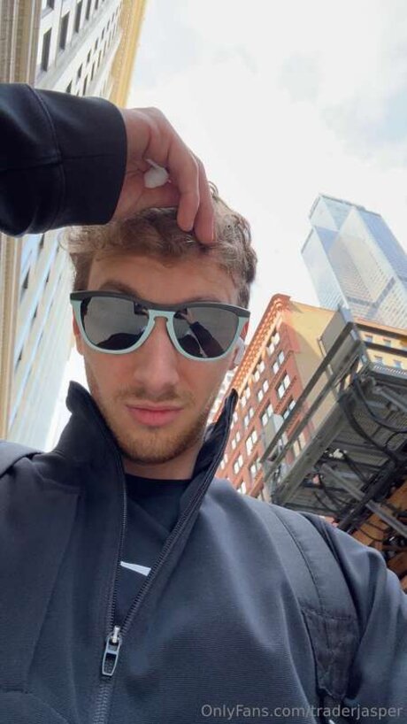 Traderjasper exclusive model picture