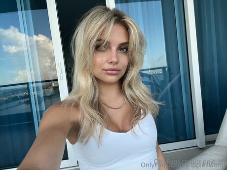 Trippiesworld star naked galleries