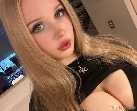 Tastytilly model beautiful archive