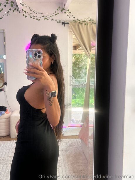 Sunkisseddivinedreamxo art star gallery