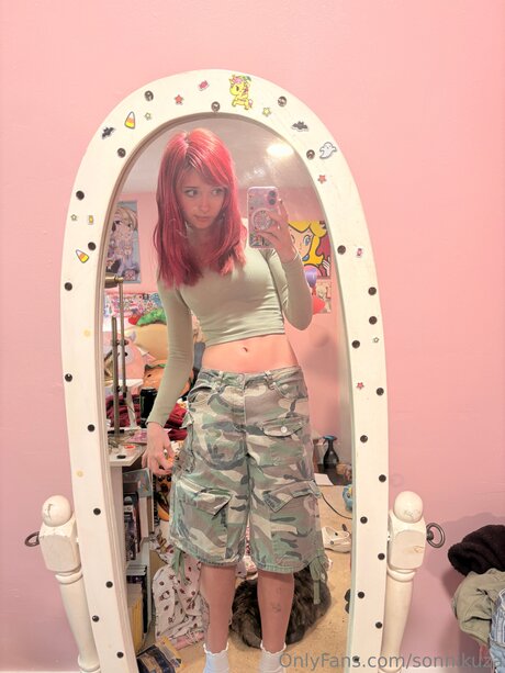 Sonnikuza nude star images