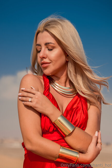 Shanti Hot pornographic actress photos