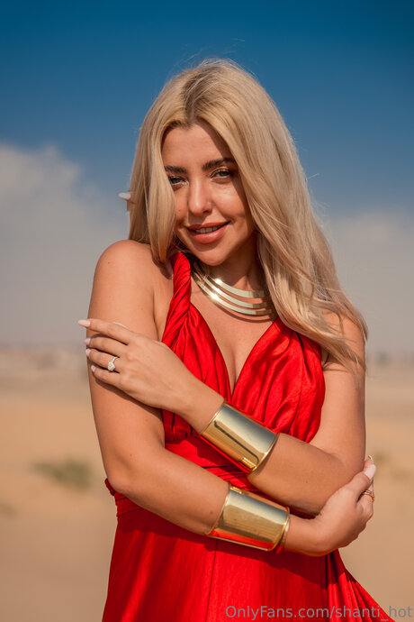 Shanti Hot pornstar sexy img