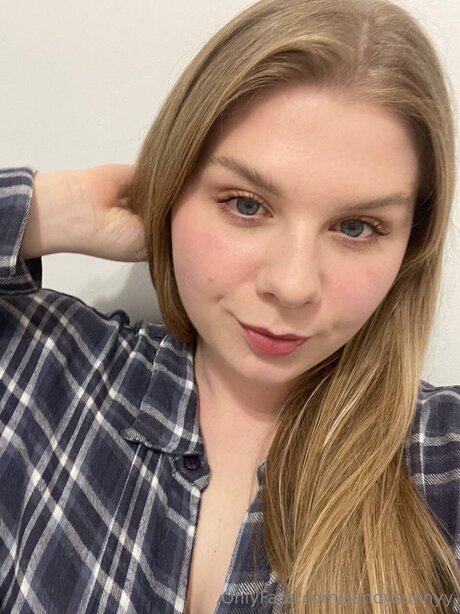 Sandysunnyy pornstar sex pic