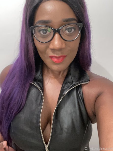 Mistress Lorraine pretty model pictures