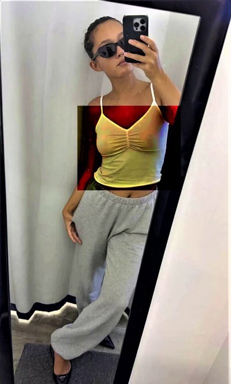 Lilychee art star pics