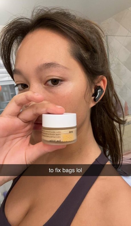 Lilychee pornographic actress gallery