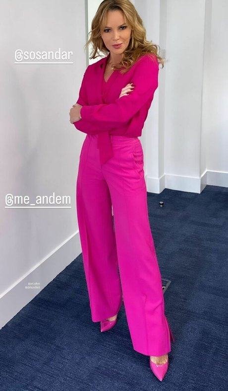 Amanda Holden hd actress image