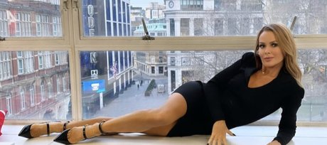 Amanda Holden pornstar pretty pics