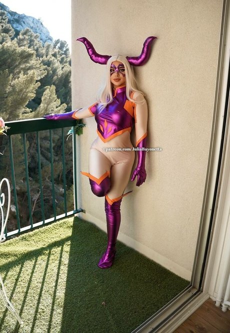 Julia Bayonetta hd star photo