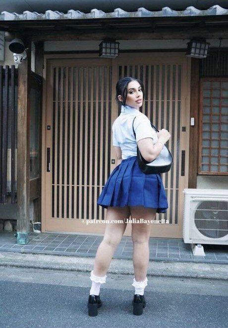 Julia Bayonetta model best images