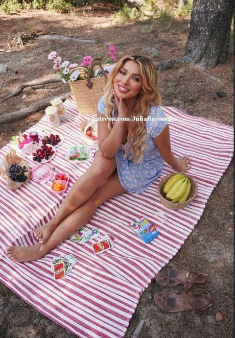 Julia Bayonetta nude star pics