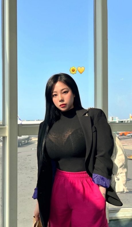 Jung Hye Bin perfect model photo