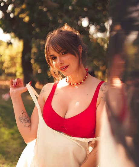 Marcela McGowan xxx star image