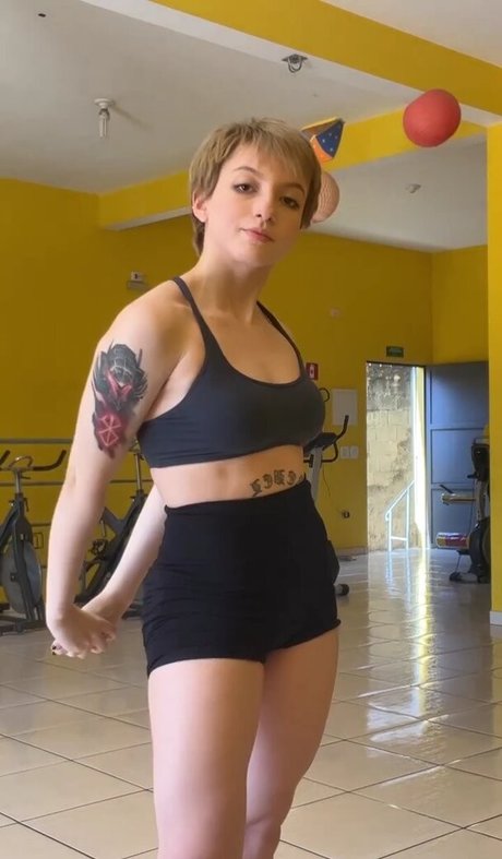 Akemy Sama nice actress pics