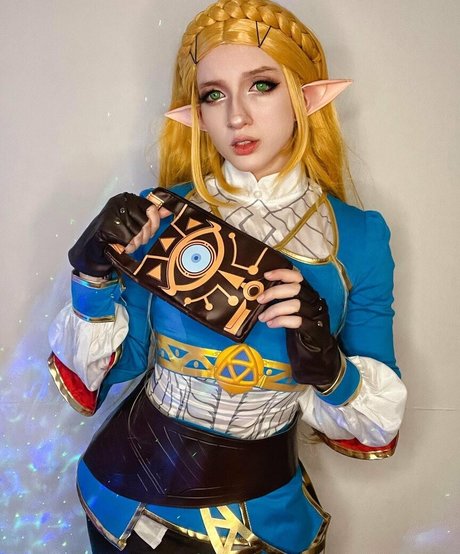 Akemy Sama pornstar free pictures