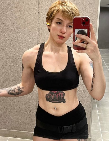 Akemy Sama sexy pornstar image