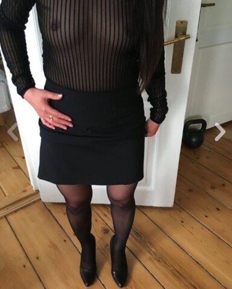 Hotwives XXX pornstar beautiful img