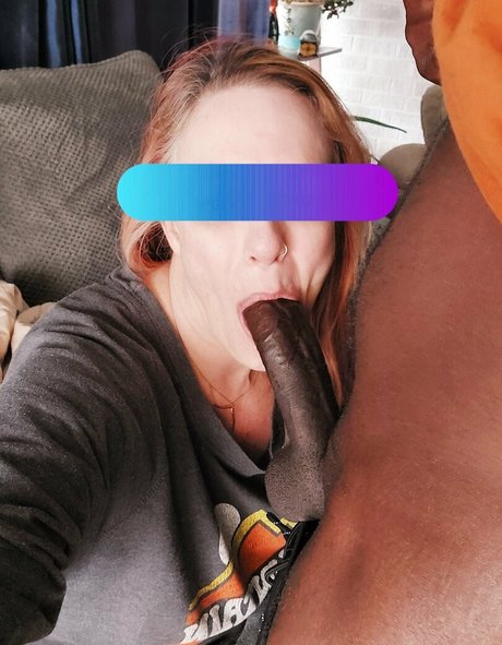 Hotwives XXX nude model gallery