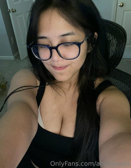 andiipoops porn model image