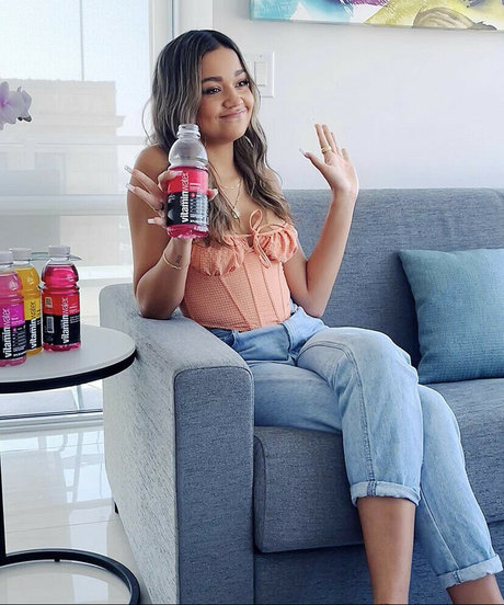 Madison Bailey model beautiful pictures