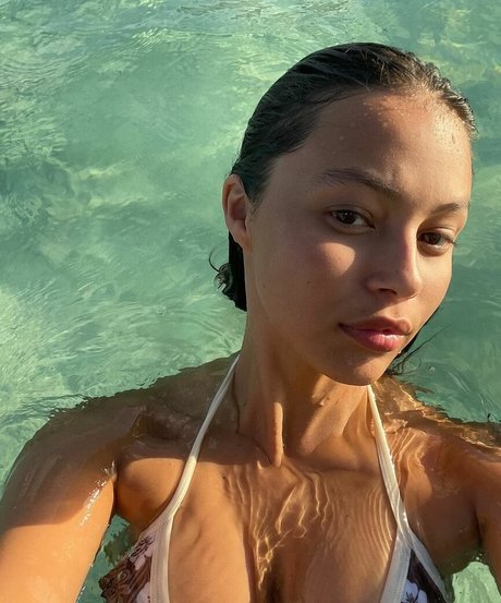 Fiona Barron model gallery