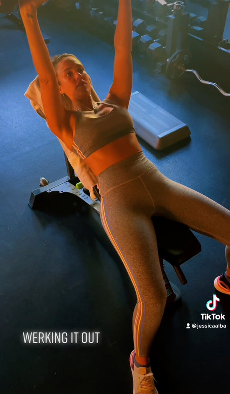 Jessica Alba pornstar naked photos