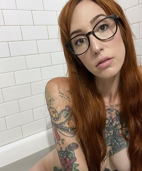 Gojiragoesrawr sexy actress gallery