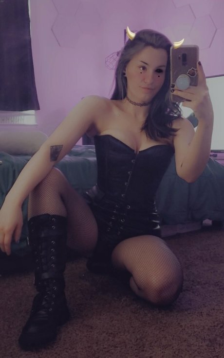 ConcealedBones perfect actress img