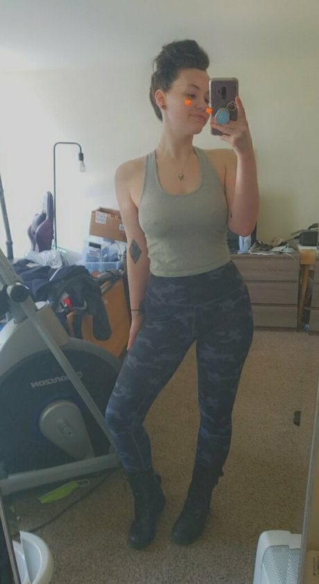 ConcealedBones pornstar free picture