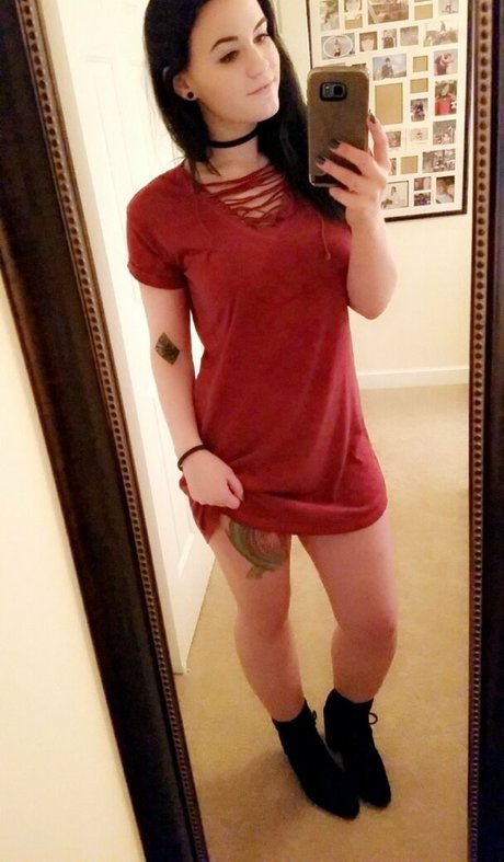 ConcealedBones free pornstar pic