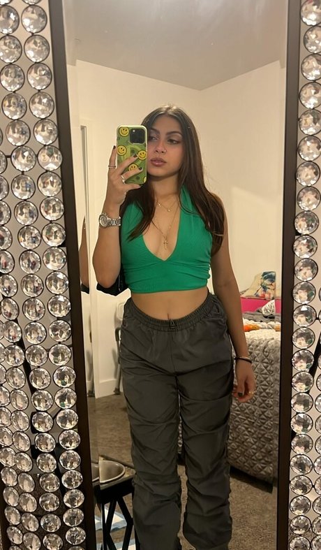 Alondra Delgado star sexy pics