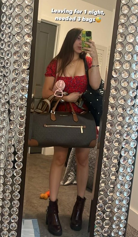 Alondra Delgado free actress archive