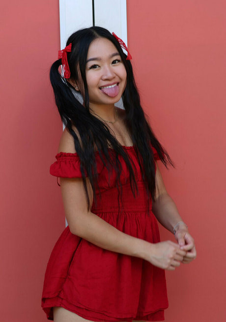 fittammy naked actress img