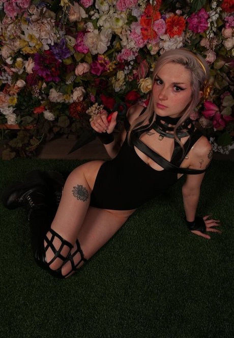 Busy B ASMR model porn pics