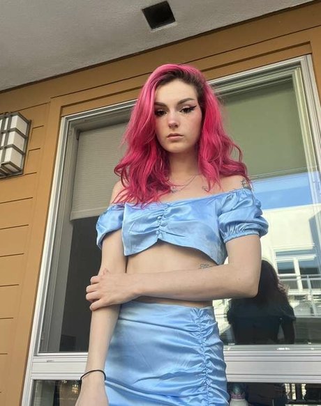 Busy B ASMR adult star picture