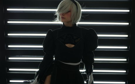 Busy B ASMR beautiful model pics