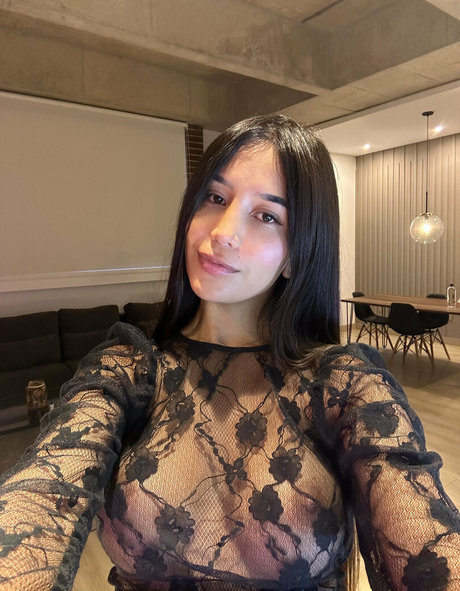 emilyortiz free top model image