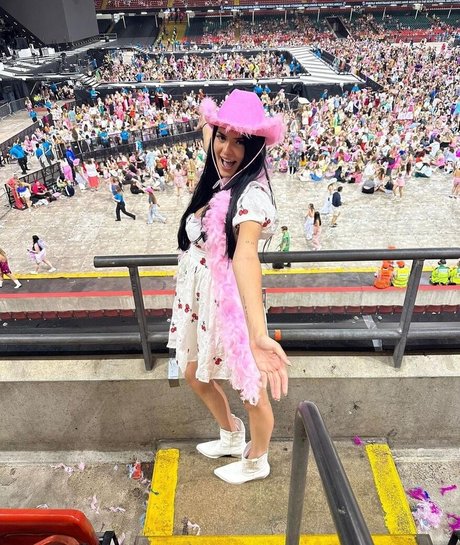 ebony squirt onlyfans naked archive