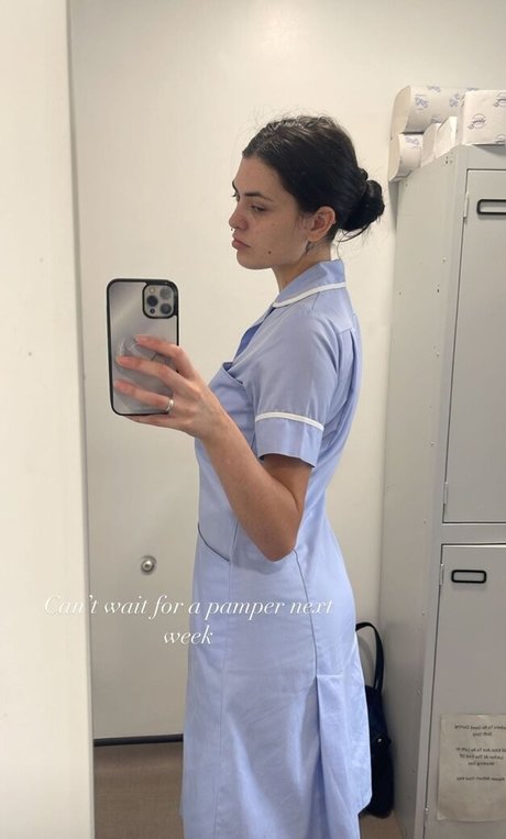 Olivia Forsbrook pornstar top pic