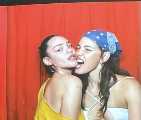 Luna Blaise pornstar top photos