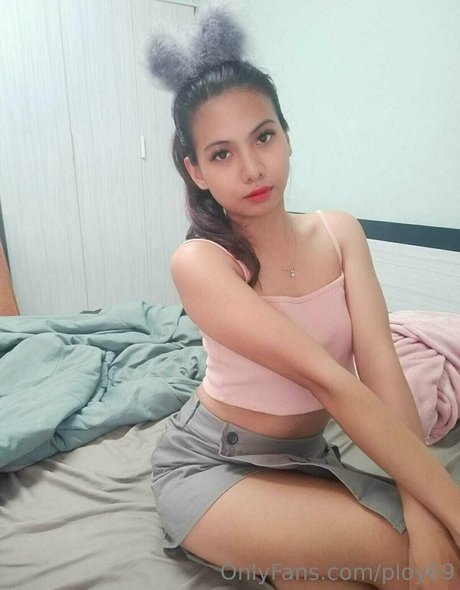 ploy69 sexy star pic