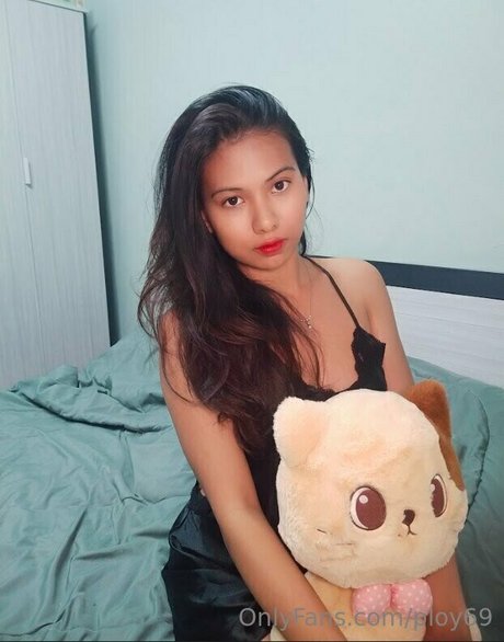 ploy69 model nudes pics