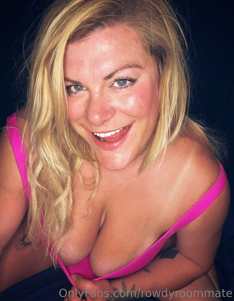 rowdyroommate pretty actress pic