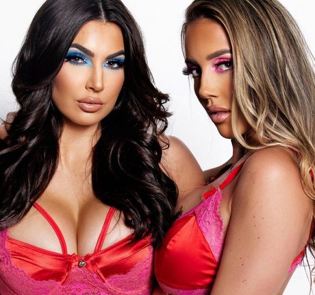 Jessica McKay star beautiful photo